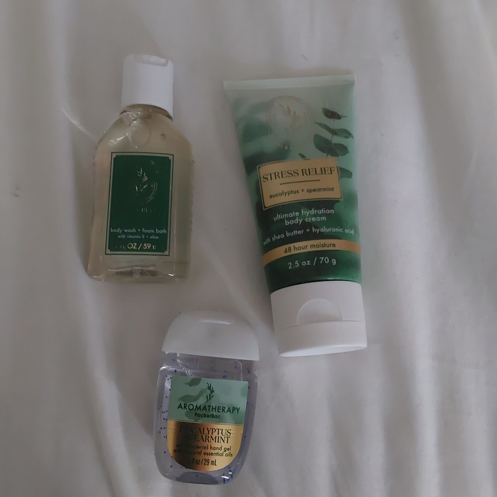 Aromatherapy Recharge & Refresh Set - Picture 3 of 3